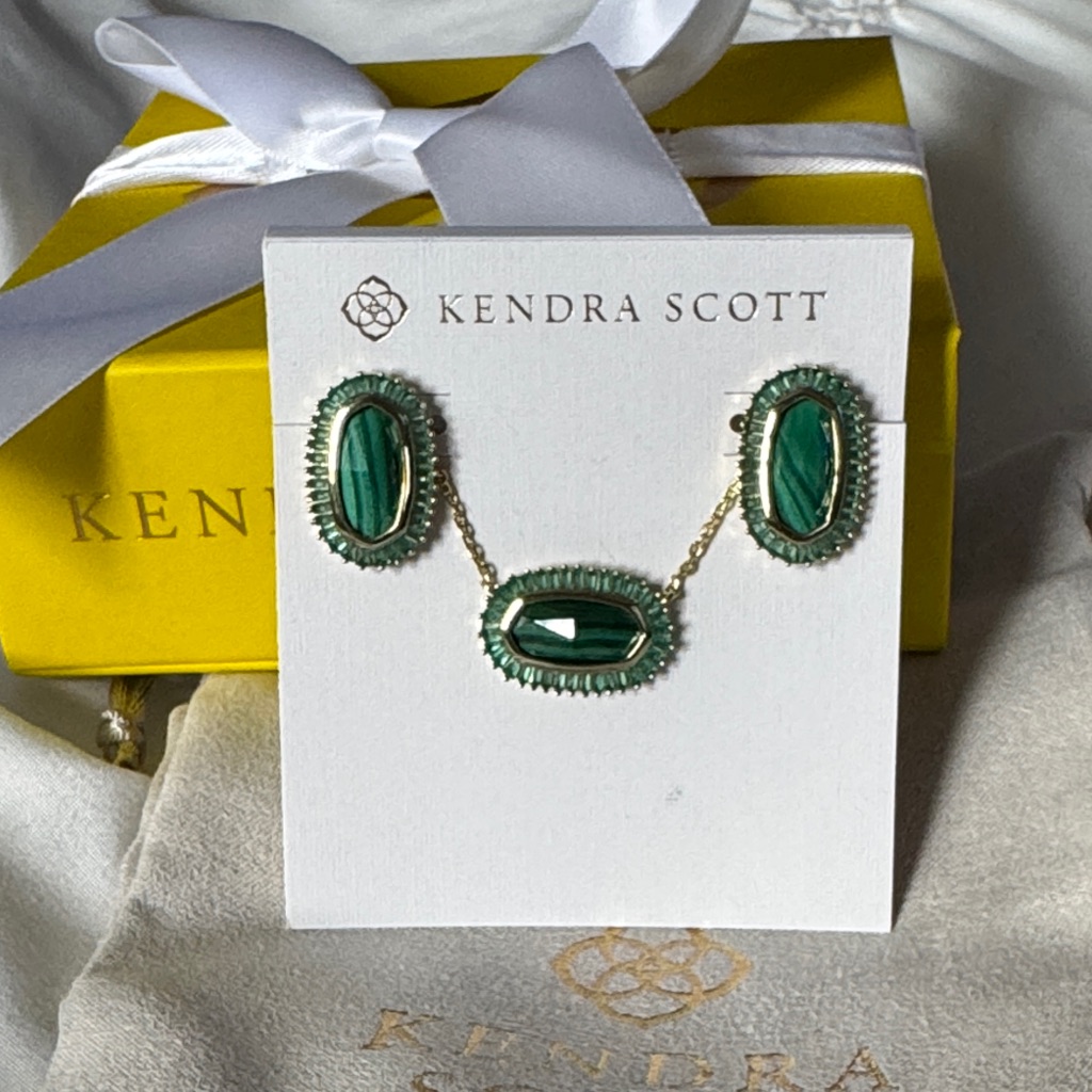 Kendra Scott Gold And Emerald Green Mix Baguette Earrings Necklace Set